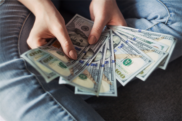黄金成为地缘金融战争的“缓冲区”
