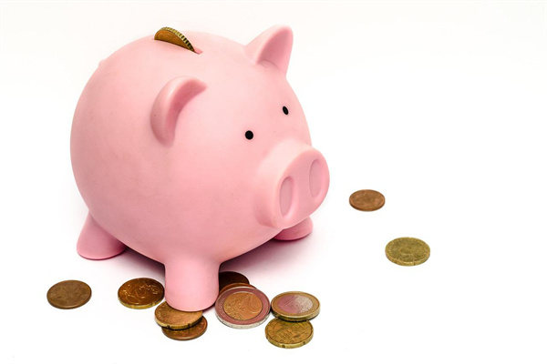 特朗普关税政策再成焦点，现货黄金跌逾1%，前路何方？
